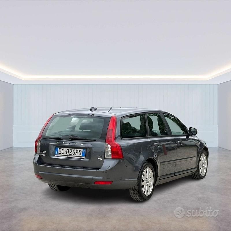 Usata Volvo V50 109 CV (80 kW) 2010 Grigio Station wagon