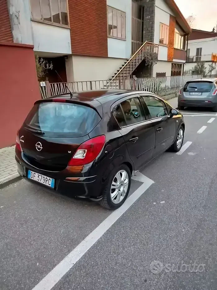 Usata Opel Corsa 80 CV (58 kW) 2007 Utilitaria