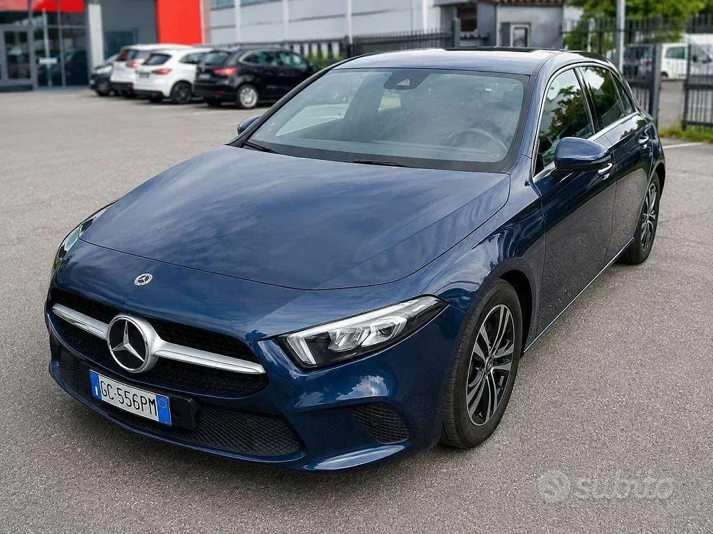 Usata Mercedes A180 Business 116 CV (85 kW) 2020 Blu/azzurro Berlina