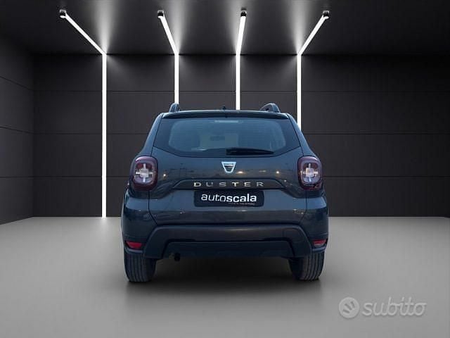 Usata Dacia Duster Essentiel 101 CV (74 kW) 2020 Gray SUV