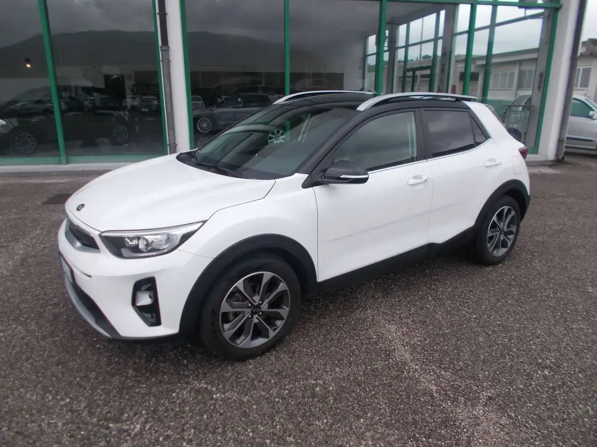 Usata Kia Stonic 110 CV (80 kW) 2018 Bianco SUV