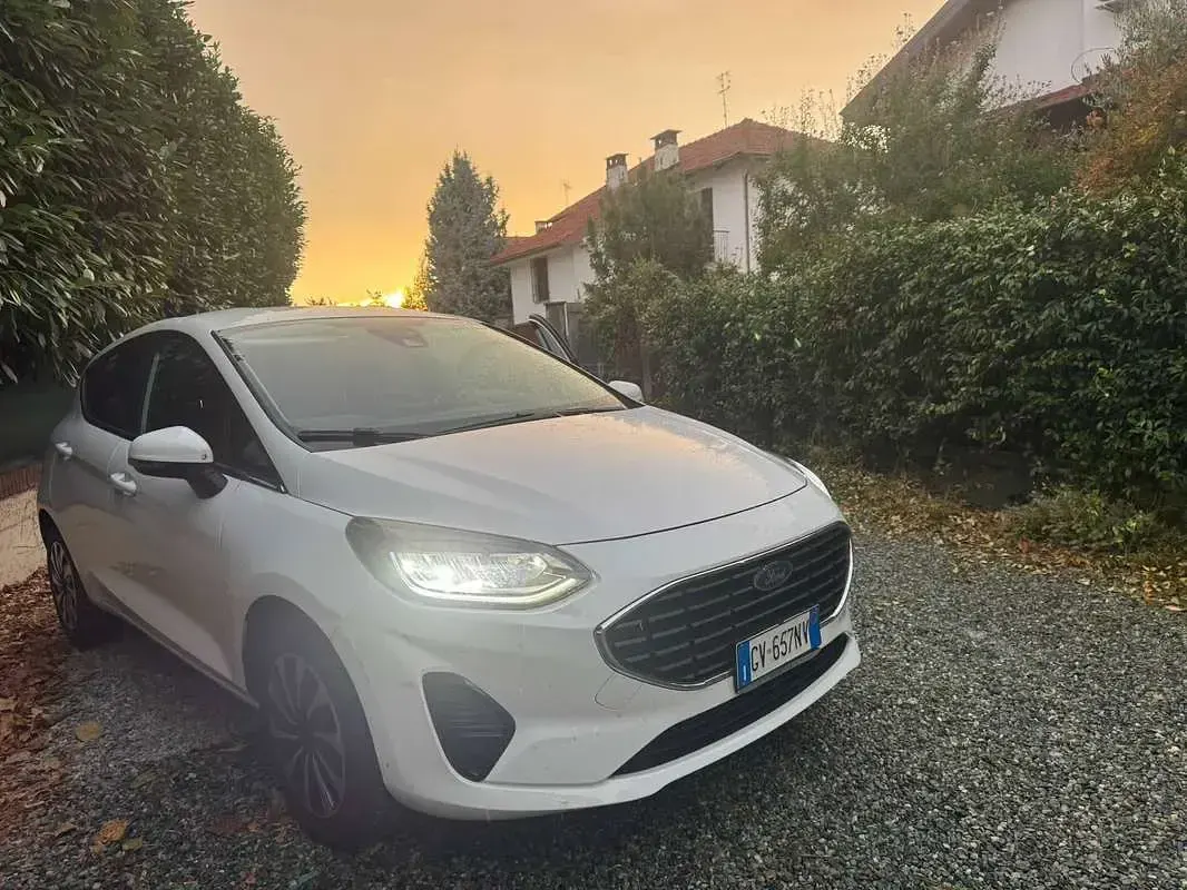 Usata Ford Fiesta Titanium 75 CV (55 kW) 2024 Bianco Berlina