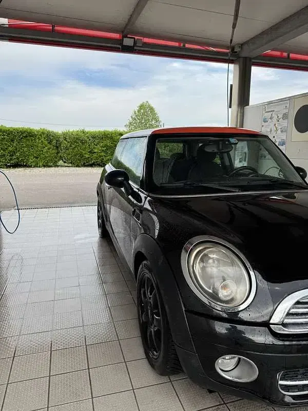 Begagnad Mini Cooper D 110 HK (80 kW) 2010 Halvkombi