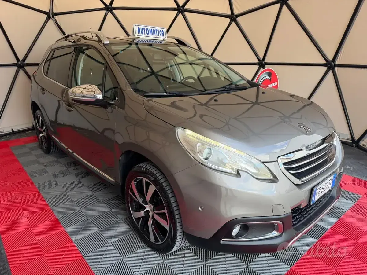 Usata Peugeot 2008 Allure 110 CV (80 kW) 2016 Marrone SUV
