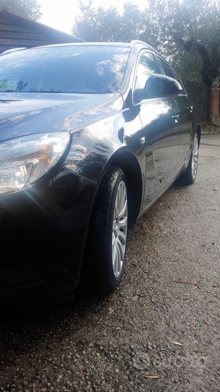 Nero Usata 2010 Opel Insignia Sport Station wagon | 3000 € (Super prezzo) - Immagine 1/4