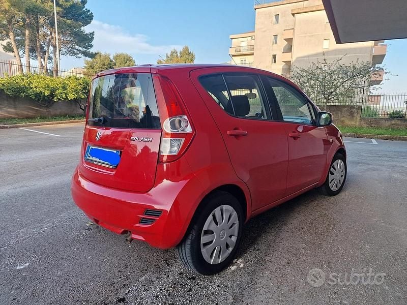 Usata Suzuki Splash GL 68 CV (50 kW) 2014 Rosso Utilitaria