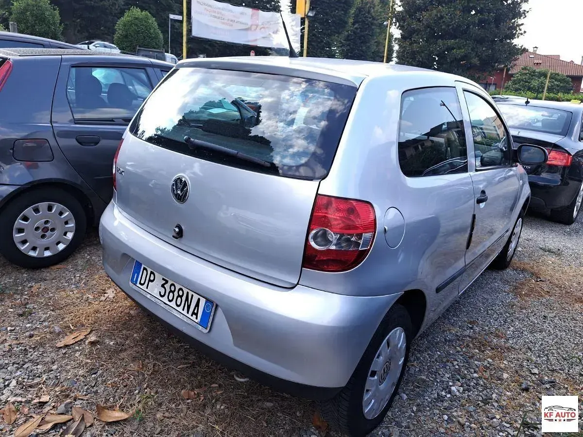 Usata VW Fox 54 CV (39 kW) 2008 Argento Utilitaria