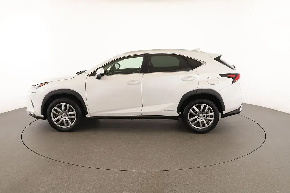 Usata Lexus NX300h Executive Line 197 CV (144 kW) 2017 Bianco SUV