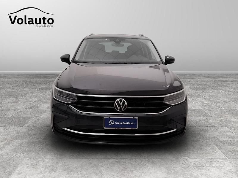 Usata VW Tiguan Life 150 CV (110 kW) 2023 Grigio urano SUV