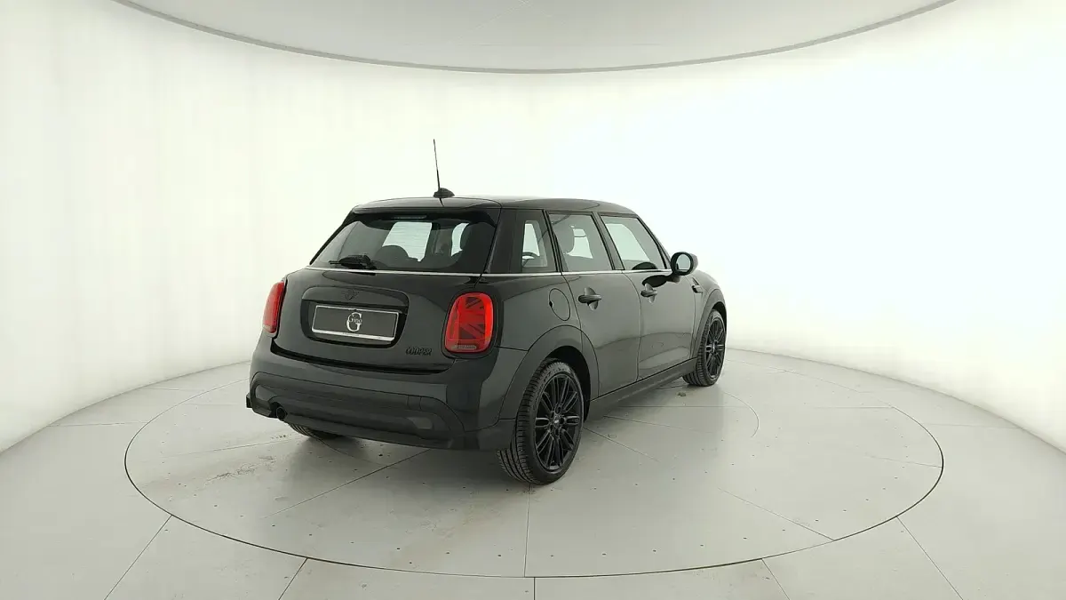 Usata Mini Cooper Essential 136 CV (100 kW) 2022 Nero Utilitaria