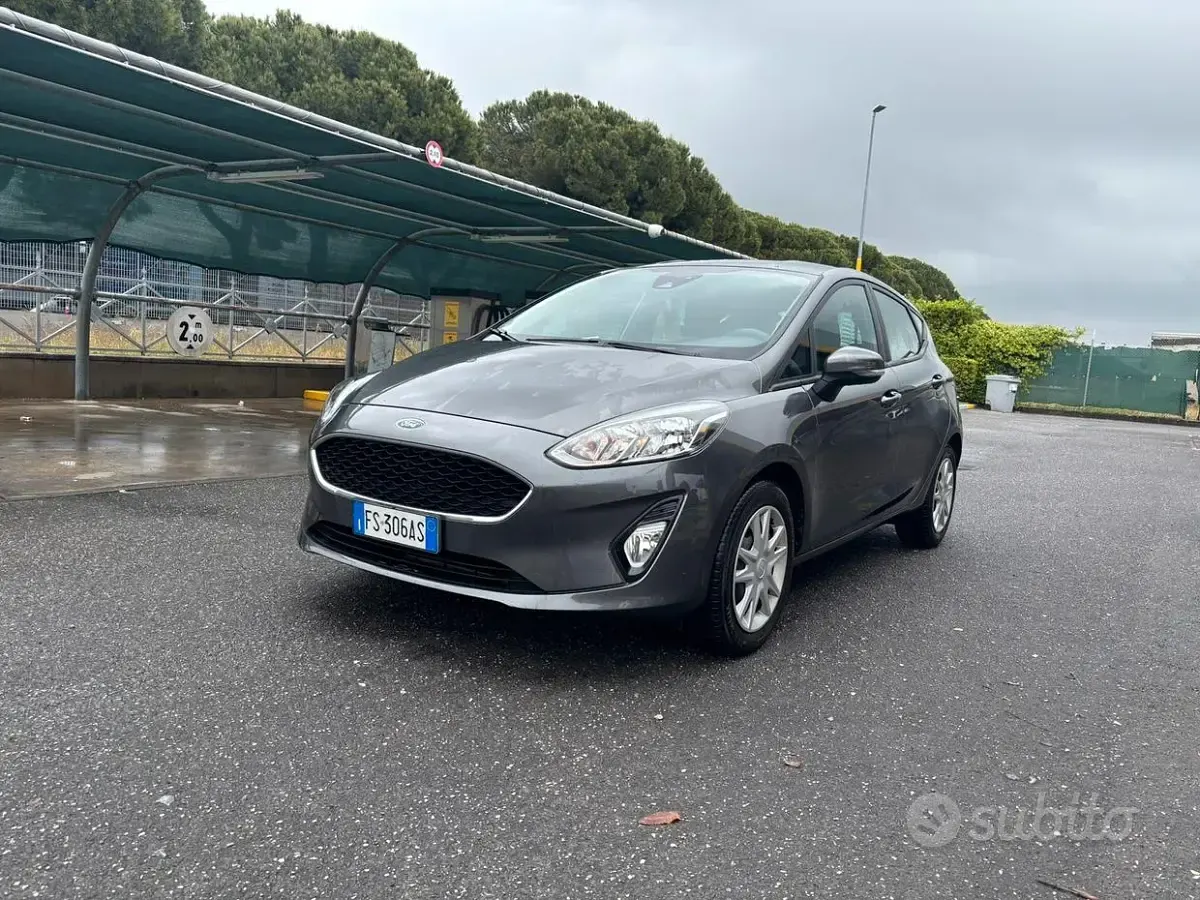 Gebraucht Ford Fiesta 86 PS (63 kW) 2018 Grau Kleinwagen