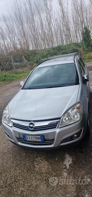 Usata Opel Astra 100 CV (73 kW) 2007 Grigio Station wagon