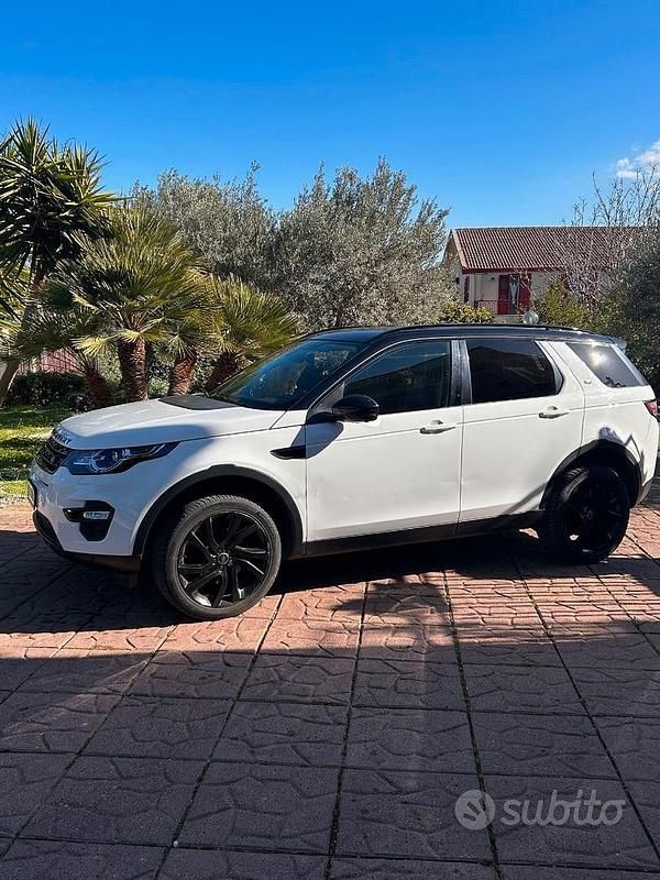 Bianco Usata 2016 Land Rover Discovery Sport SUV | 13.000 € (Ottimo prezzo) - Immagine 1/4