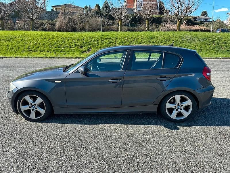 Usata BMW 120 177 CV (130 kW) 2008 Grigio Utilitaria