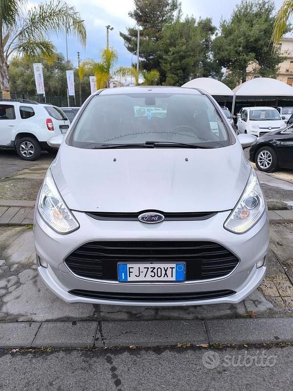 Usata Ford B-MAX Titanium 75 CV (55 kW) 2017 Grigio Monovolume
