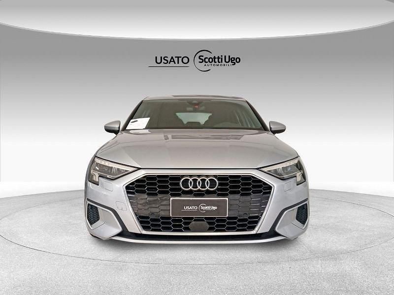 Usata Audi A3 Sportback e-tron Business 150 CV (110 kW) 2021 Argento Utilitaria