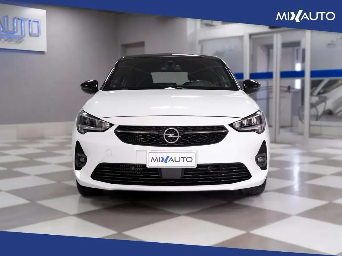 Usata Opel Corsa GS Line 101 CV (74 kW) 2022 Bianco Utilitaria