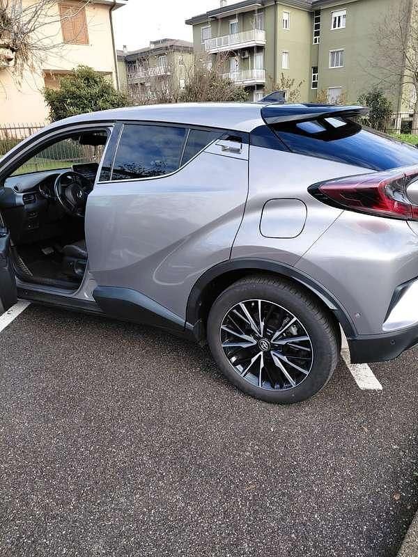 Usata Toyota C-HR Lounge 98 CV (72 kW) 2019 SUV