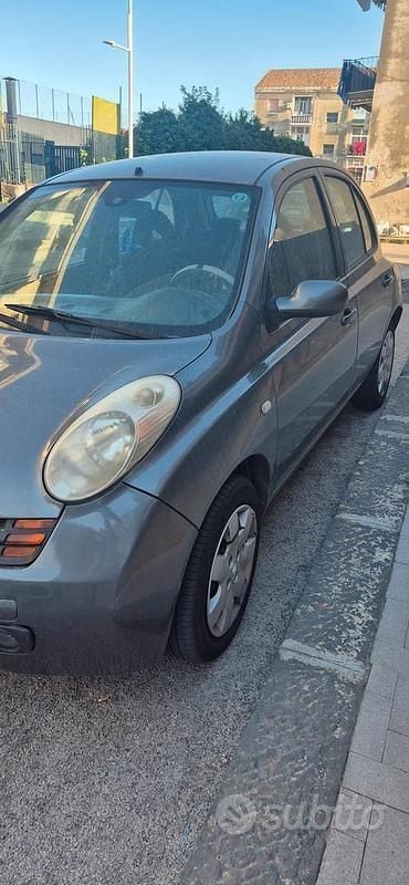 Usata Nissan Micra 82 CV (60 kW) 2004 Grigio Utilitaria