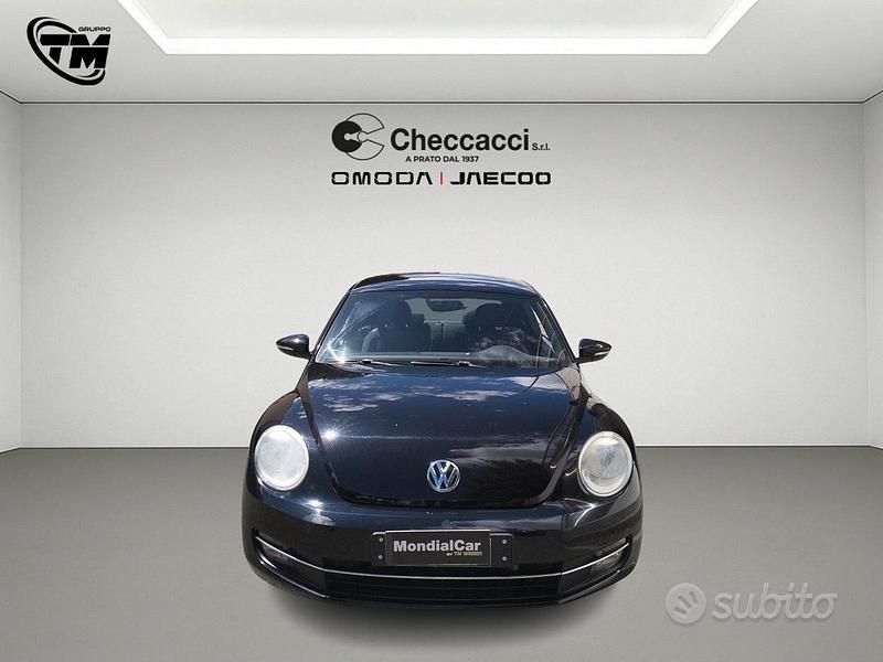 Usata VW Beetle Design 110 CV (80 kW) 2012 Nero Utilitaria