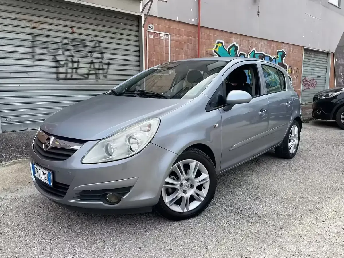 Usata Opel Corsa 60 CV (44 kW) 2007 Grigio Utilitaria