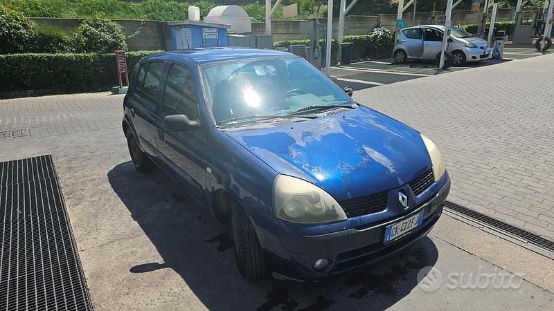 Usata Renault Clio II 2003 Blu Berlina