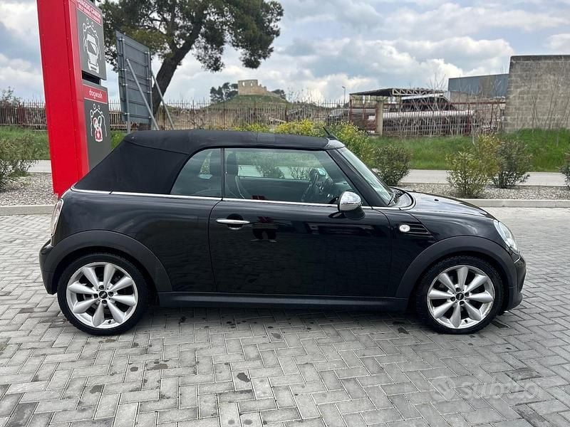 Usata Mini Cooper D Cabriolet Hype 111 CV (81 kW) 2011 Nero Cabrio