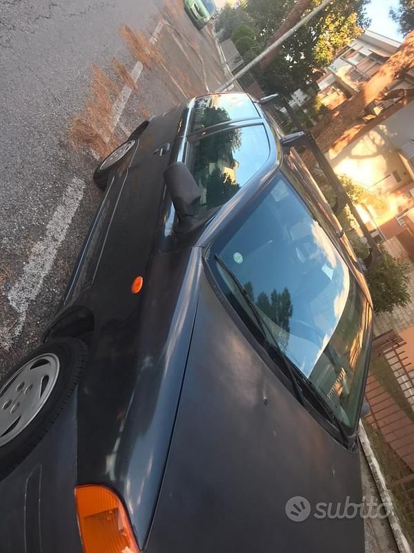 Usata Fiat Punto 54 CV (39 kW) 1997 Grigio Utilitaria