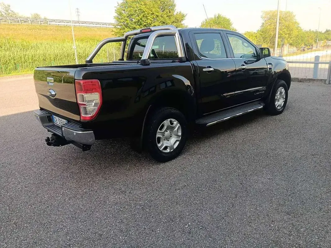 Usata Ford Ranger Limited 160 CV (117 kW) 2016 Nero Pick-up