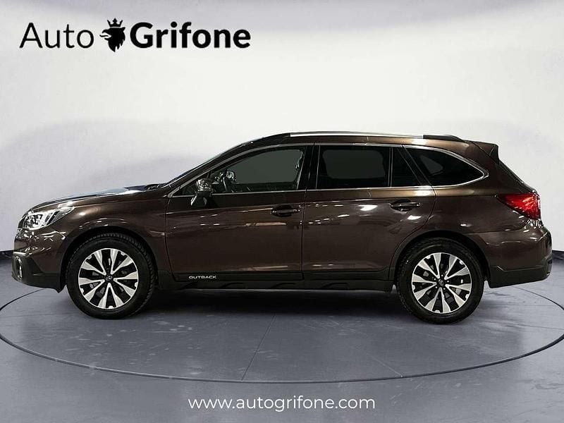 Usata Subaru Outback 150 CV (110 kW) 2017 Marrone Station wagon