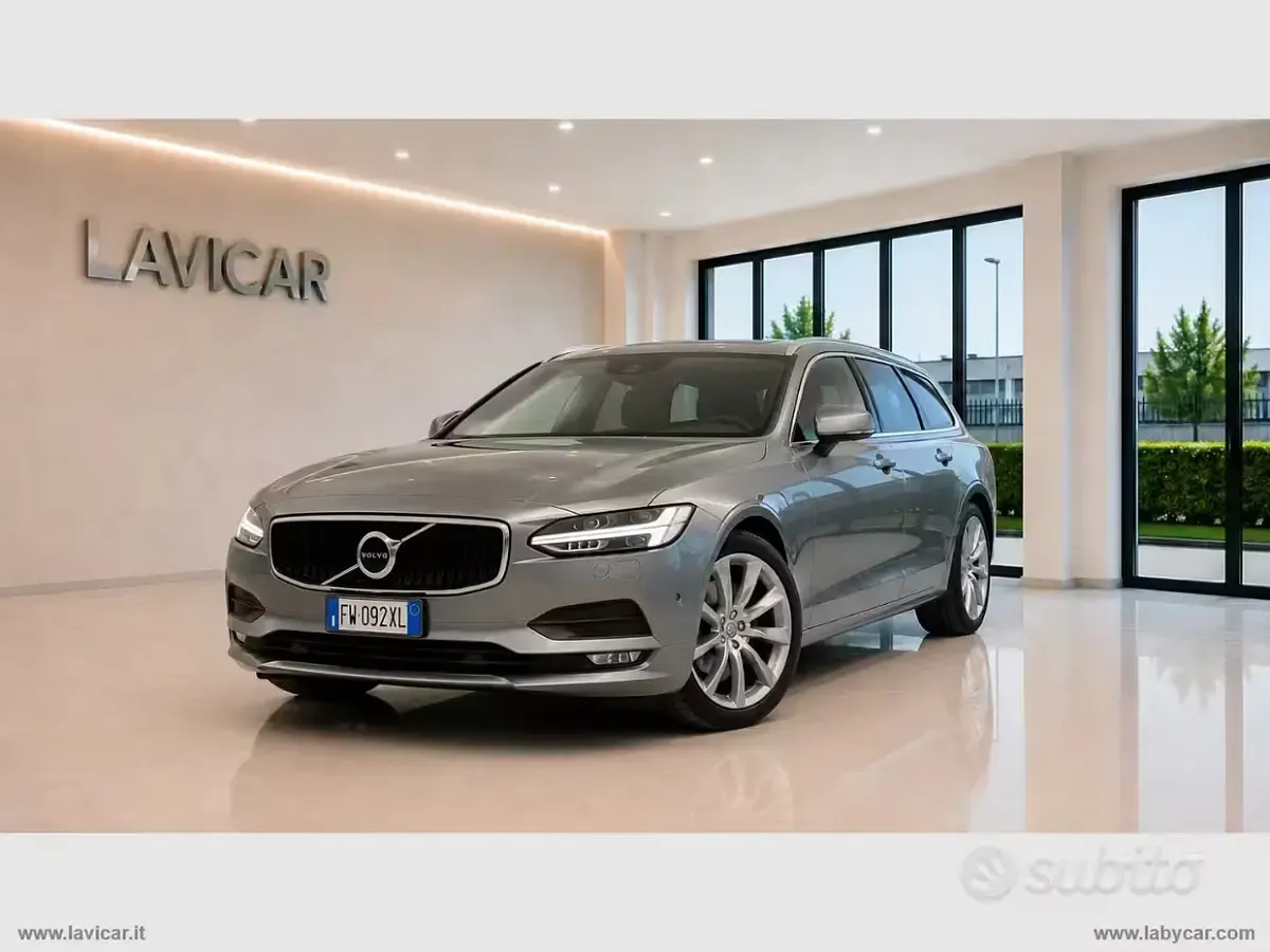 Usata Volvo V90 Momentum 190 CV (139 kW) 2019 Station wagon