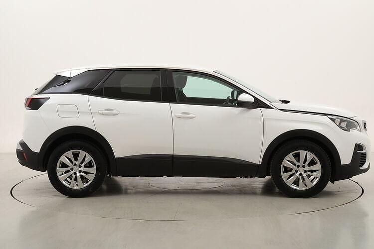 Usata Peugeot 3008 Active 131 CV (96 kW) 2020 Bianco SUV
