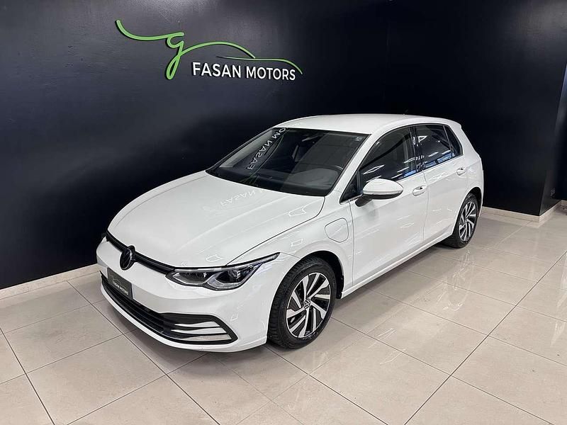 Usata VW Golf VIII Style 150 CV (110 kW) 2021 Pure white Berlina