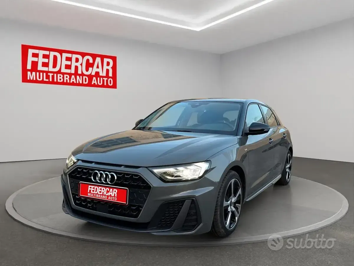 Usata Audi A1 116 CV (85 kW) 2025 Grigio SUV