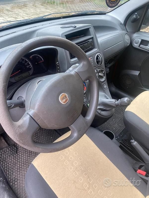 Usata Fiat Panda 45 CV (33 kW) 2011 Rosso Utilitaria