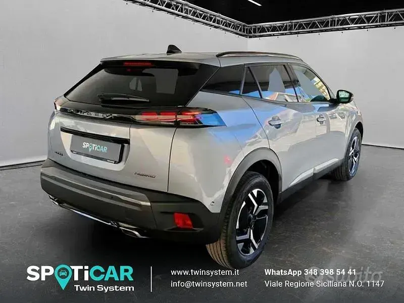 Nuova Peugeot 2008 Allure 136 CV (100 kW) 2025 Grigio SUV