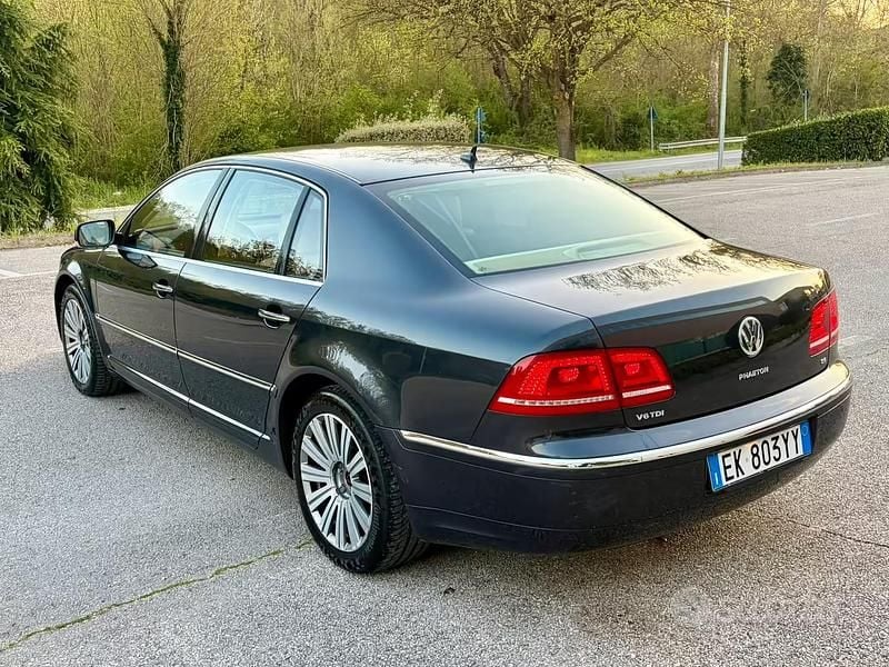 Usata VW Phaeton 240 CV (176 kW) 2011 Grigio Berlina