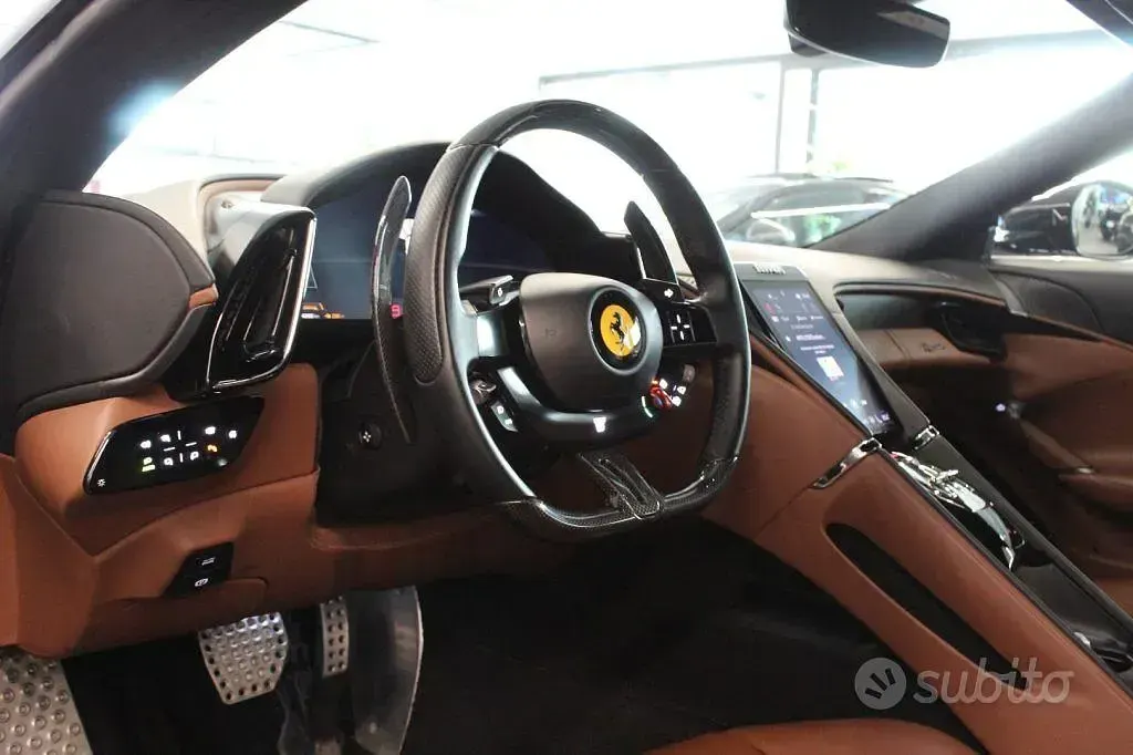 Usata Ferrari Roma 620 CV (456 kW) 2023 Nero Coupé