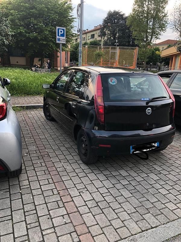 Usata Fiat Punto 69 CV (50 kW) 2007 Nero Utilitaria