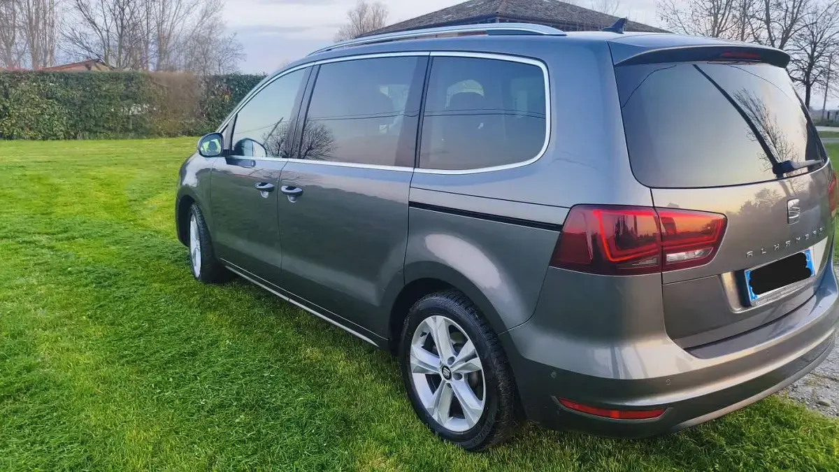 Usata Seat Alhambra XCELLENCE 150 CV (110 kW) 2019 Grigio Monovolume