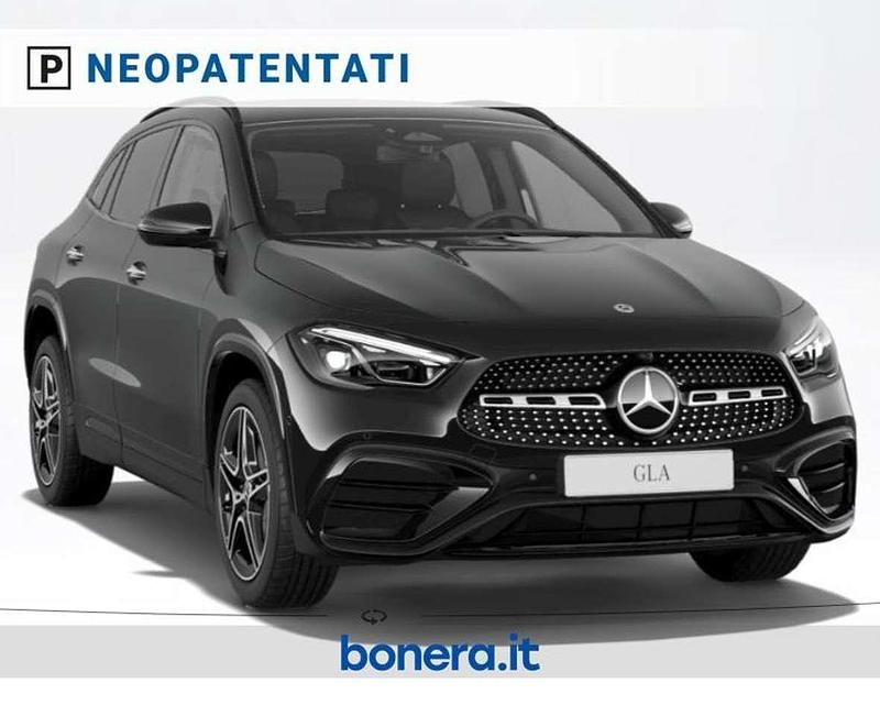 Nuova Mercedes GLA180 AMG line 136 CV (100 kW) 2026 Nero notte SUV