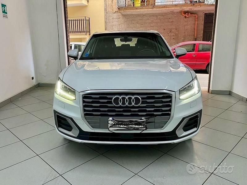 Bianco Usata 2017 Audi Q2 Ambiente SUV | 17.000 € (Ottimo prezzo) - Immagine 1/4