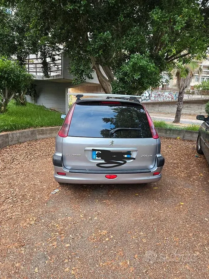 Usata Peugeot 206 68 CV (50 kW) 2003 Grigio Station wagon