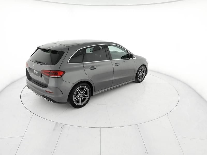 Usata Mercedes B200 Premium 150 CV (110 kW) 2022 Grigio Monovolume