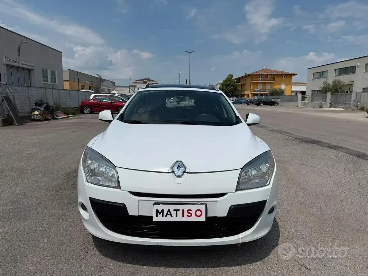 Usata Renault Mégane GrandTour 110 CV (80 kW) 2011 Bianco Station wagon