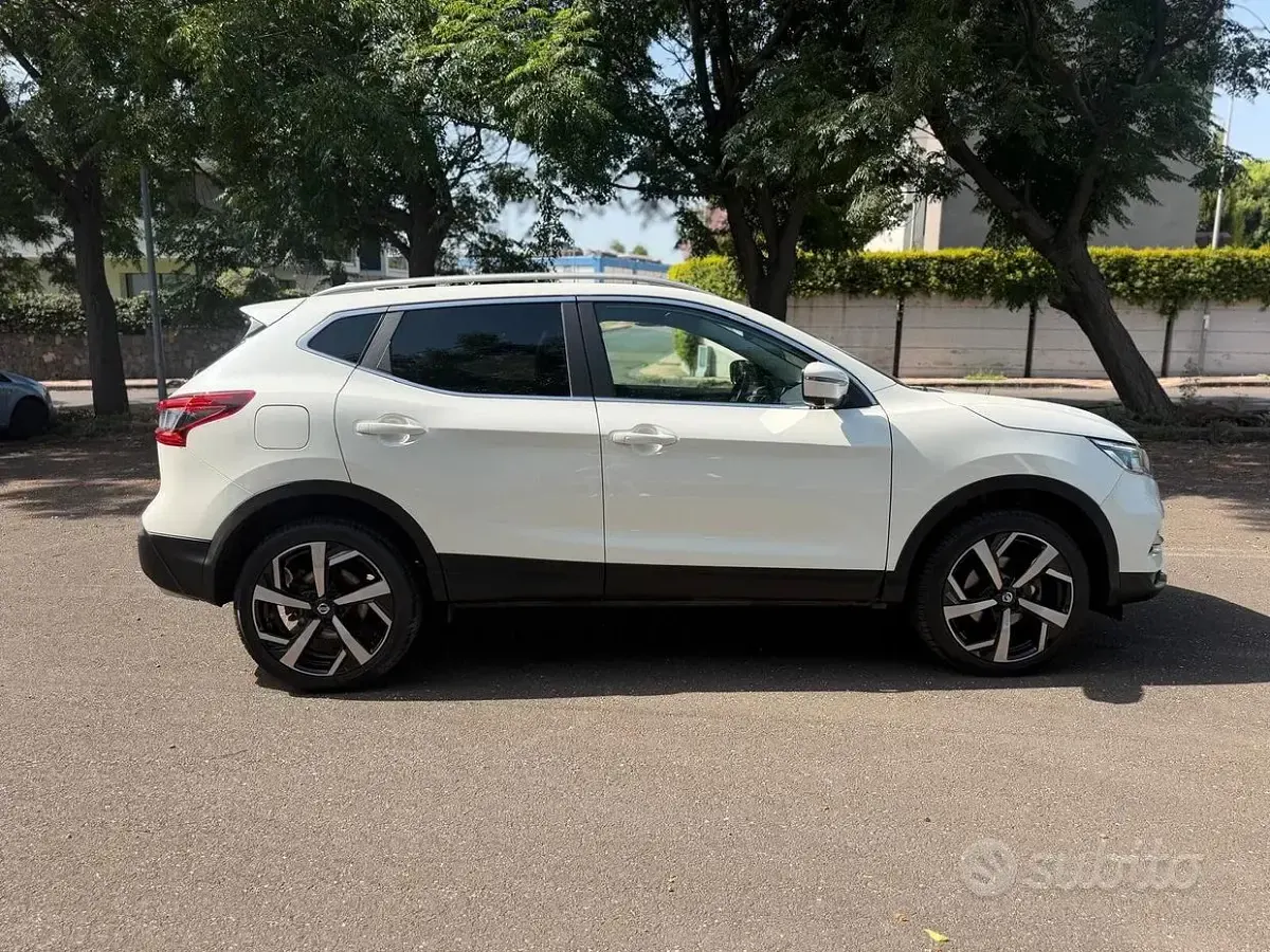 Usata Nissan Qashqai Tekna+ 131 CV (96 kW) 2019 Bianco SUV