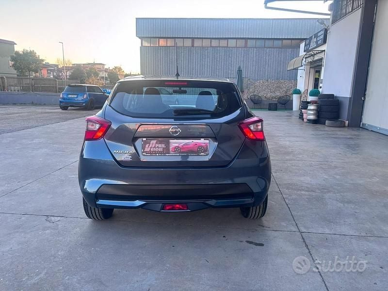 Usata Nissan Micra Acenta 92 CV (67 kW) 2021 Grigio Utilitaria
