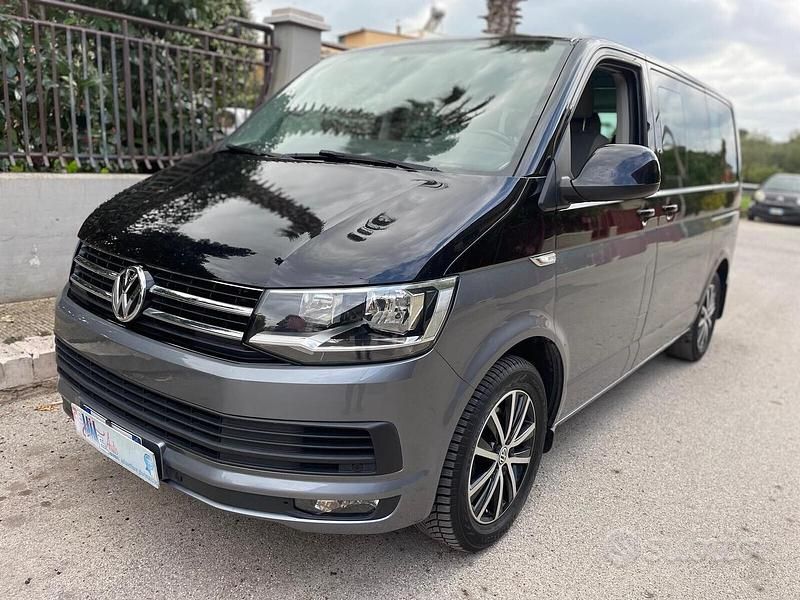 Usata VW Multivan Comfortline 150 CV (110 kW) 2016 Grigio Furgone