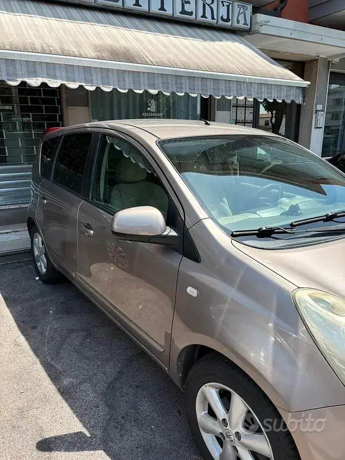Usata Nissan Note 88 CV (64 kW) 2006 Utilitaria
