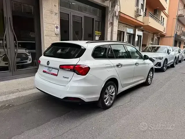 Käytetty Fiat Tipo Lounge 120 HP (88 kW) 2016 Valkoinen Farmari